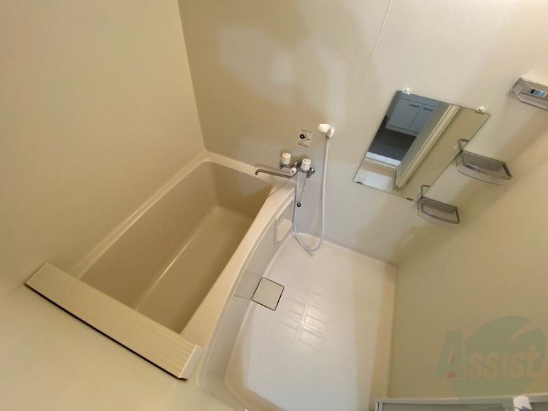 バス・シャワールーム　お風呂です。ゆっくりお風呂につかるのも体に良いですね～