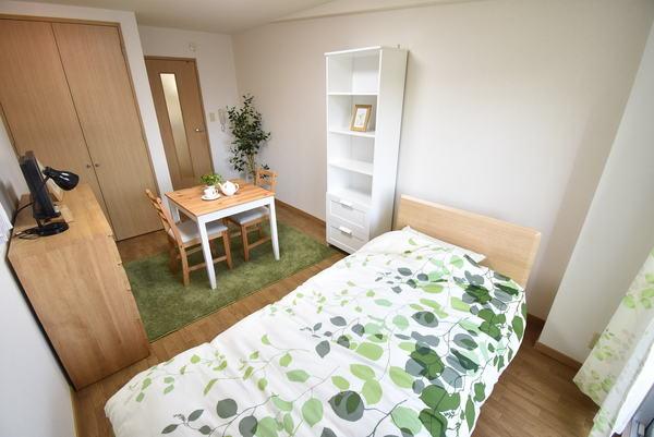 居室・リビング　※同物件別室※