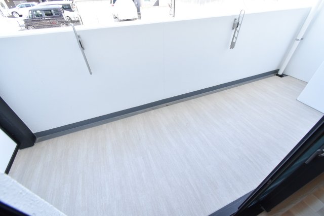 バルコニー　明るいバルコニーです