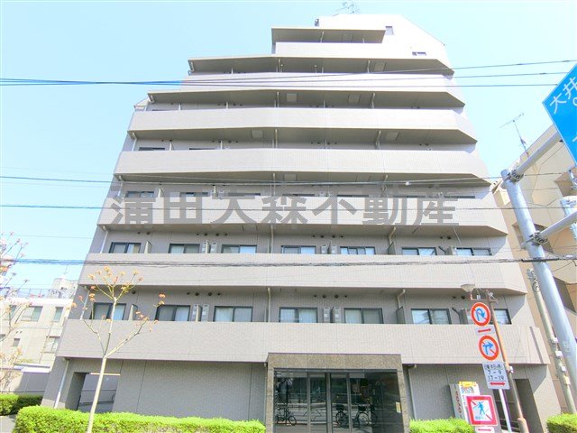 建物外観　2008年3月築　RC鉄筋コンクリート造地上9階建て総戸数8