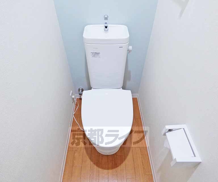 トイレ　落ち着いた空間のトイレです。