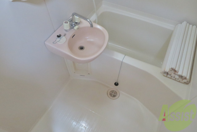 バス・シャワールーム　バスルームは一日の疲れを癒す大切な場所ですね。