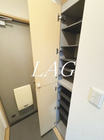 玄関　玄関です。