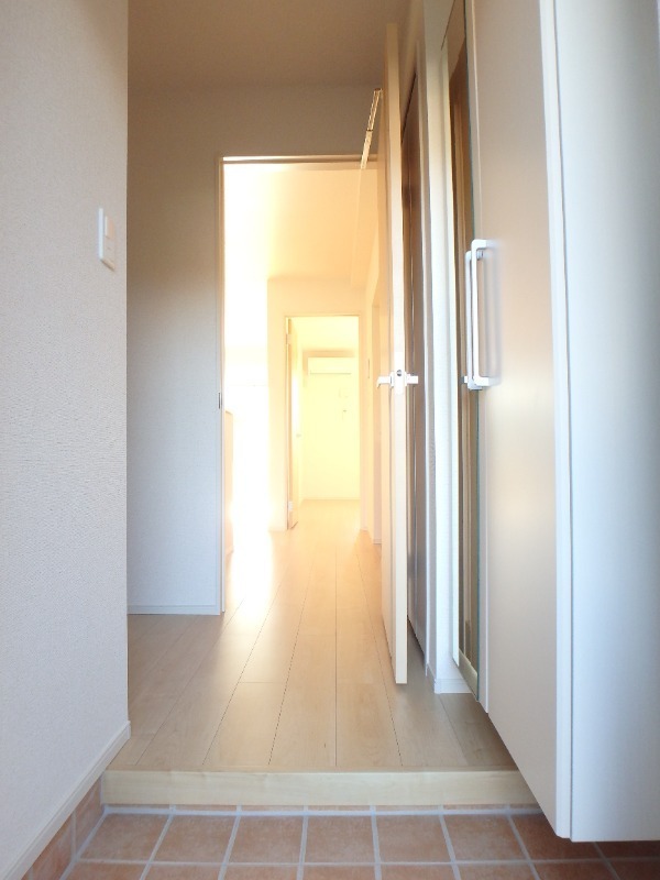 玄関　図面と現状に相違がある場合には現状を優先