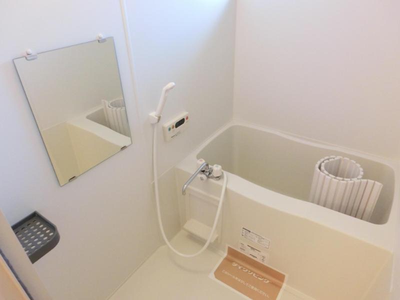 バス・シャワールーム　同タイプの写真です。