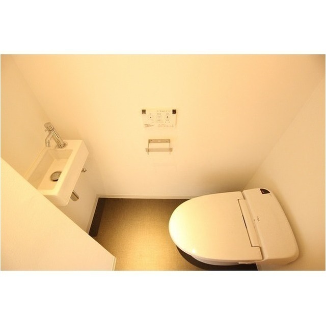 トイレ　別部屋参考