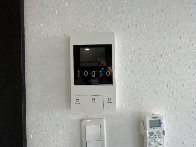 セキュリティ　モニター付きインターホン