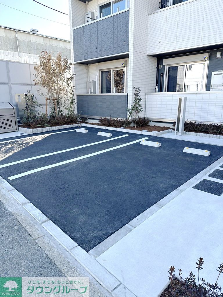 駐車場　駐車場