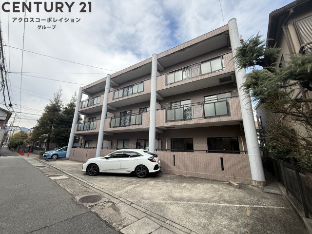 建物外観　オートロック付き