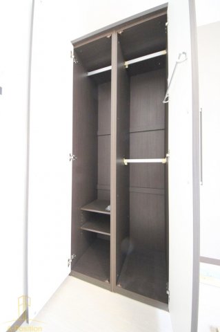 収納　コスモリード大阪本町