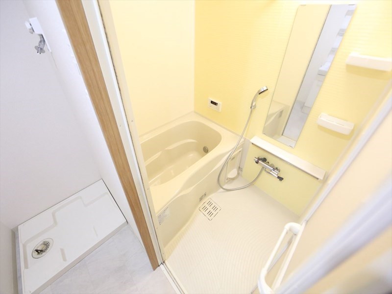 バス・シャワールーム　追い焚き・オートバス機能付お風呂