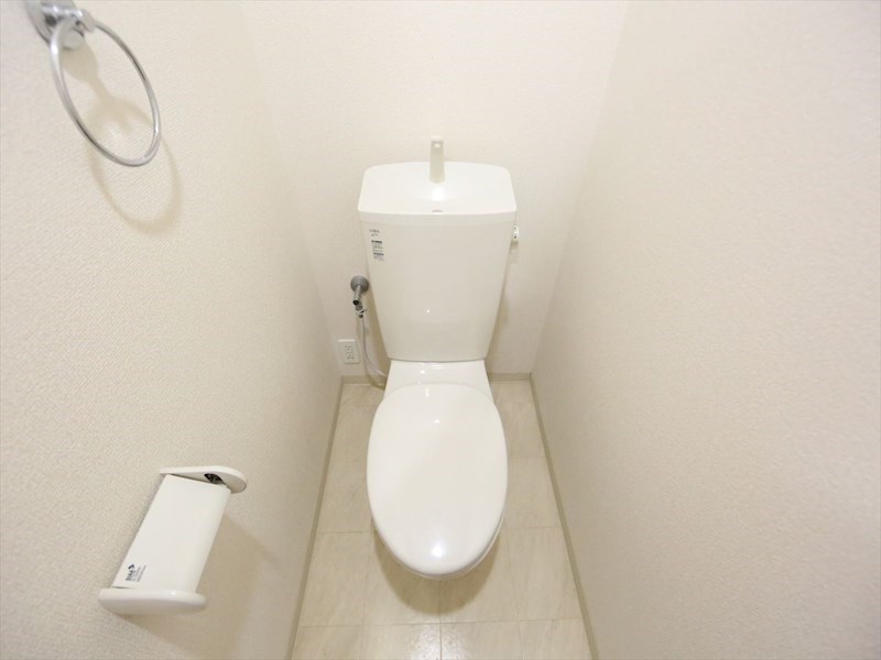 トイレ　洋式トイレ（温水洗浄便座設置可）