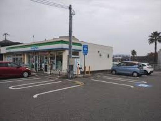 コンビニ　ファミリーマート　姫路飾磨細江（コンビニ）まで432m