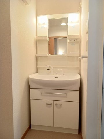 洗面設備　忙しい朝には欠かせない洗面所です