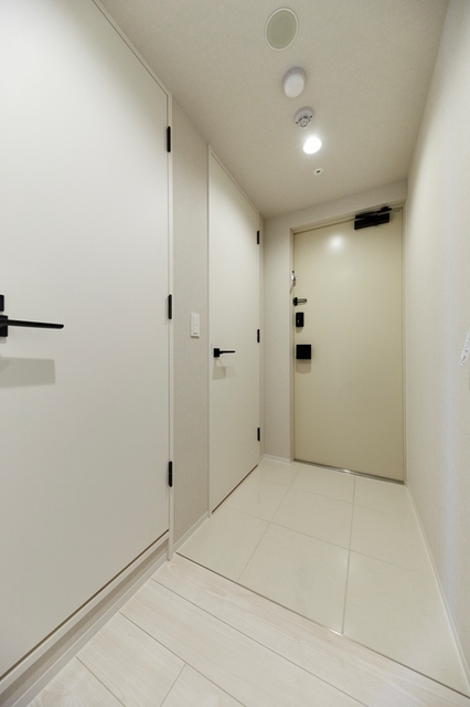 玄関　※写真は同タイプ住戸です。