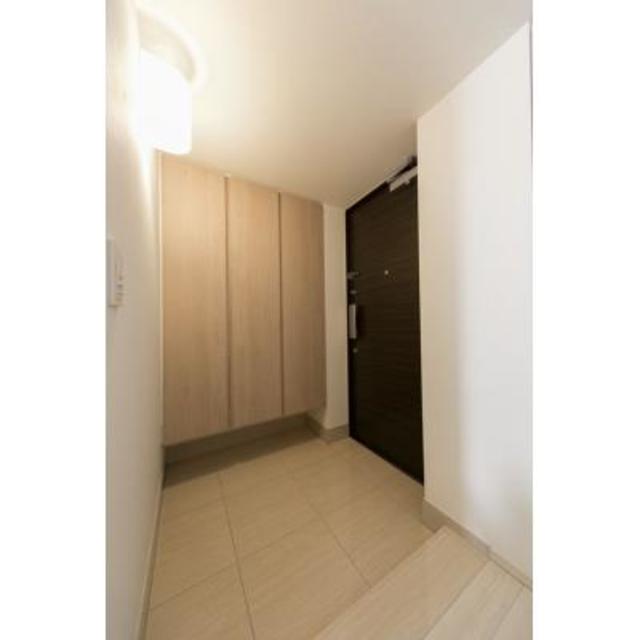 玄関　※写真は同タイプ住戸です。