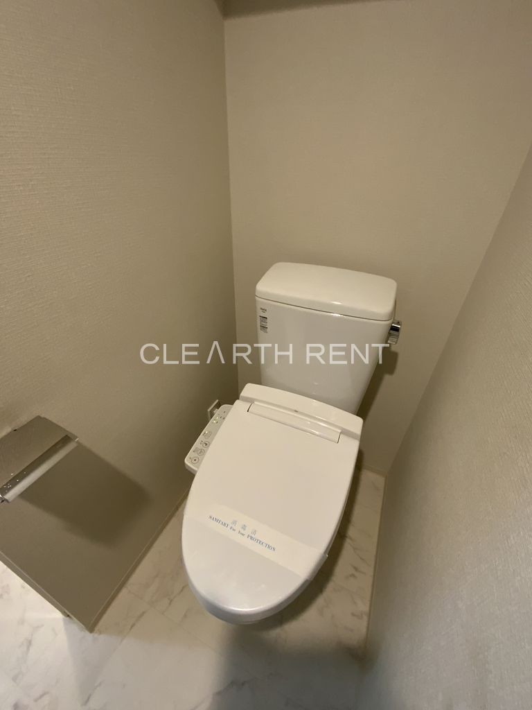 トイレ　同タイプ別住戸写真となります。現況と異なる場合がございます。