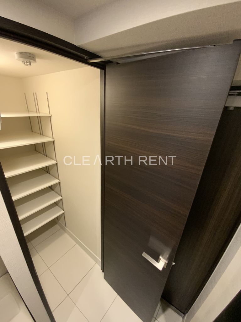 玄関　同タイプ別住戸写真となります。現況と異なる場合がございます。