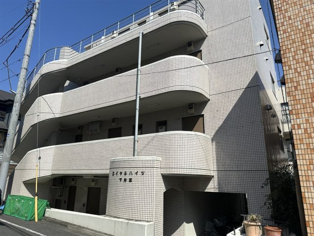 建物外観　外観は落ち着いています