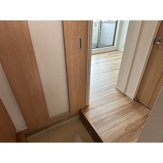 玄関　※同タイプ別部屋写真。現況優先※