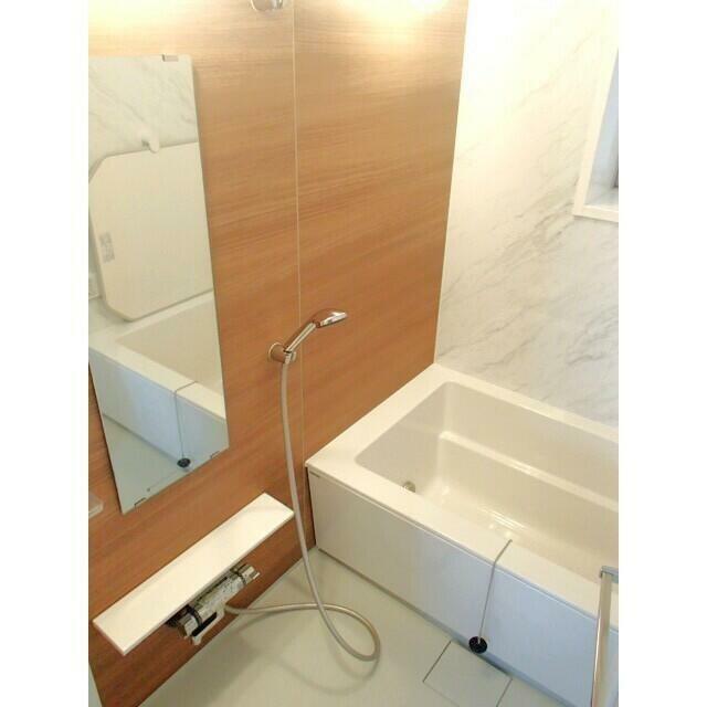 バス・シャワールーム　追焚き、浴室乾燥暖房機つき