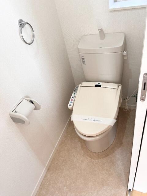 トイレ　別のお部屋の参考写真です