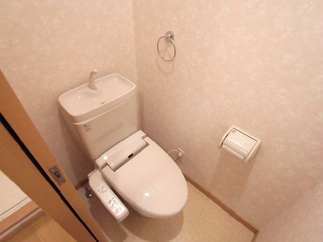 トイレ　別号室