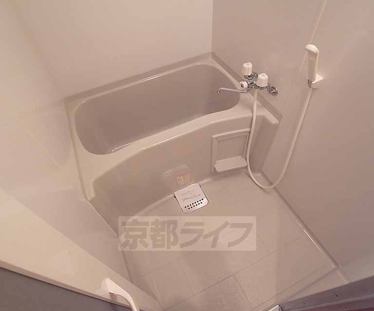 バス・シャワールーム　浴室乾燥機付いてます