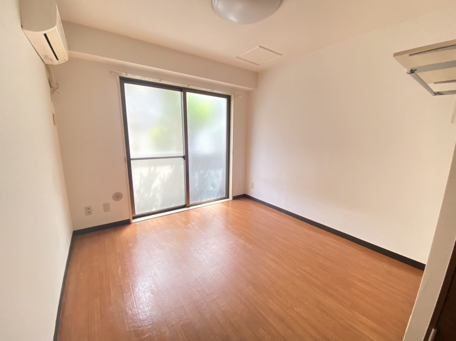 居室・リビング　※退去前の為、同タイプ別部屋の写真です