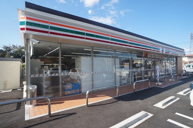 コンビニ　セブンイレブン桐生相生西店（コンビニ）まで750m