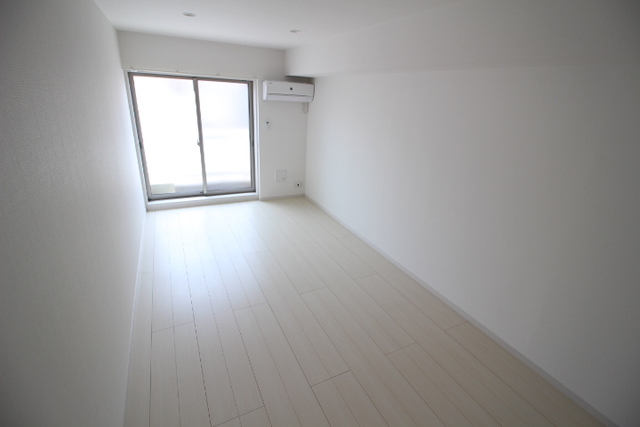 居室・リビング　※写真は他号室です