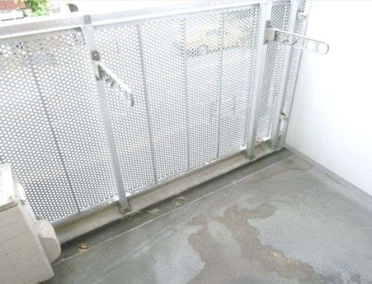 バルコニー　暖かな日差しのふりそそぐバルコニー☆