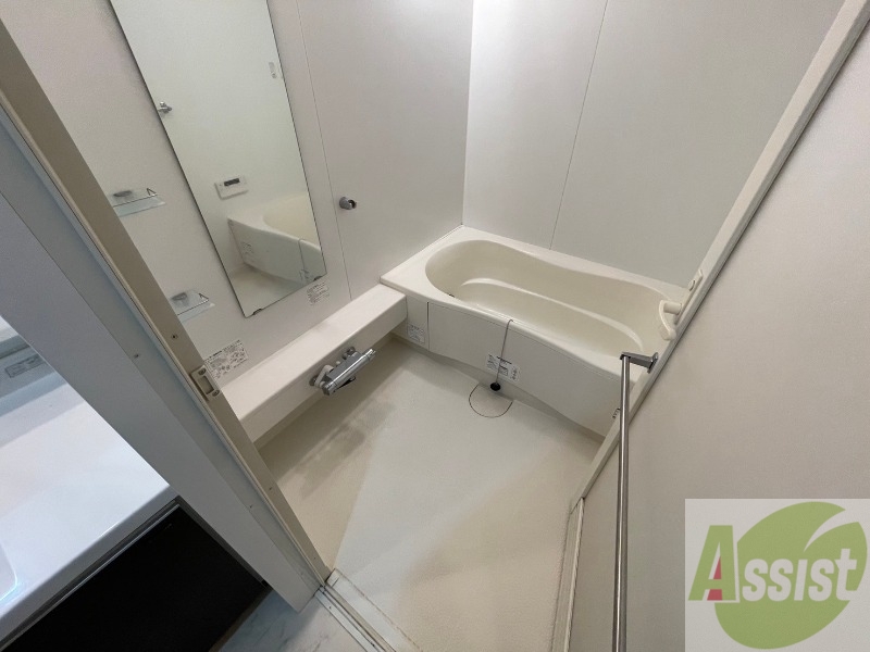 バス・シャワールーム　お風呂になります。一日の疲れを癒してくださいね。