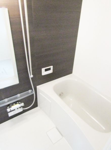 バス・シャワールーム　★ゆったり浸かれる浴槽★