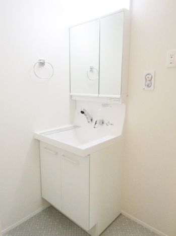 洗面設備　★収納付き、独立洗面台★