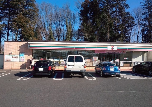 コンビニ　セブンイレブン岡本中央店（コンビニ）まで700m