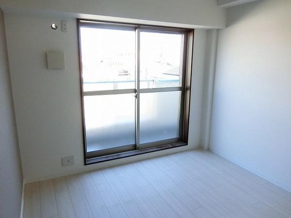 居室・リビング　キレイなお部屋です！