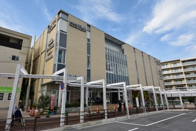 スーパー　阪急オアシス　千里山店（スーパー）まで499m