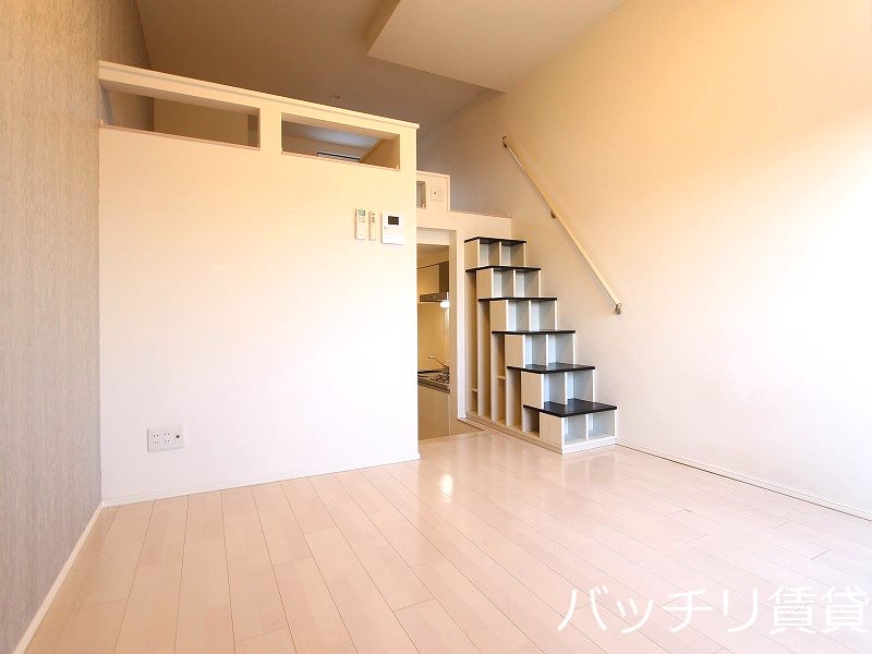 居室・リビング　画像は同型タイプの為、現状を優先致します。