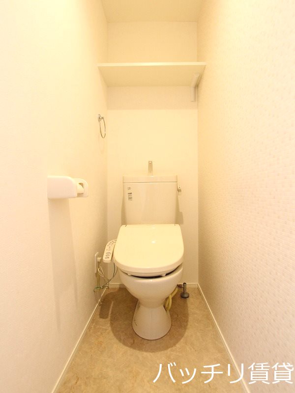 トイレ　画像は同型タイプの為、現状を優先致します。