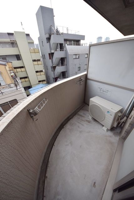 バルコニー　同物件別部屋写真