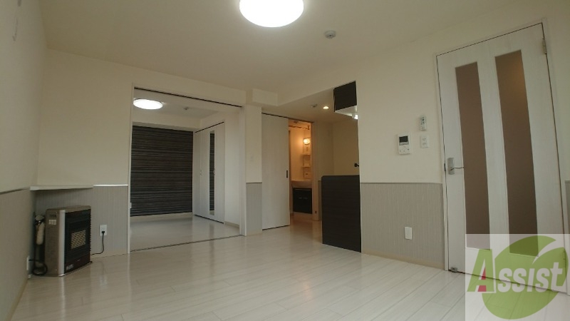 居室・リビング　広くてキレイなお部屋が広がっていて、充実した生活が送れそう。