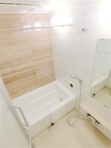 バス・シャワールーム　浴室　バスルーム　浴室乾燥機　追い炊き機能付き