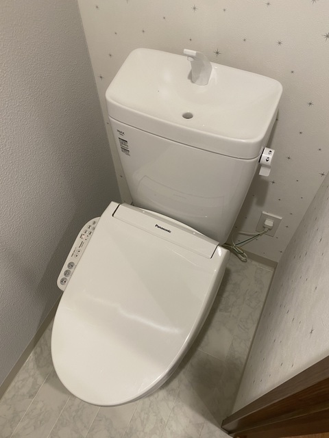 トイレ　シャワートイレ完備