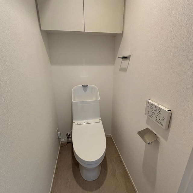 トイレ　※写真は同タイプ住戸です。