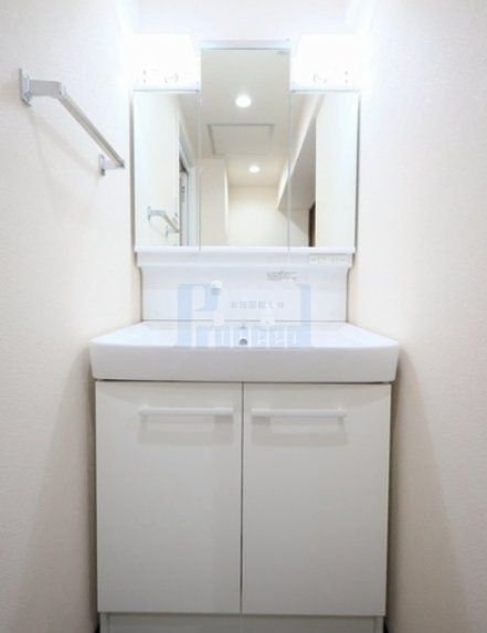 洗面設備　使いやすい独立洗面台☆