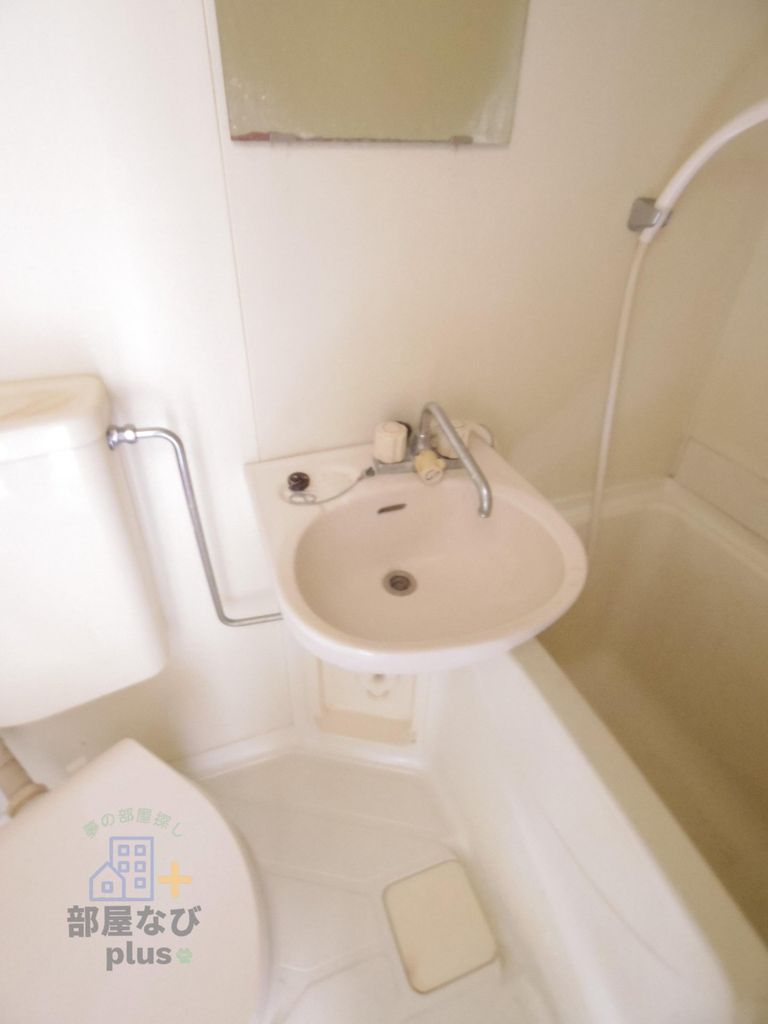 洗面設備　※他号室写真です
