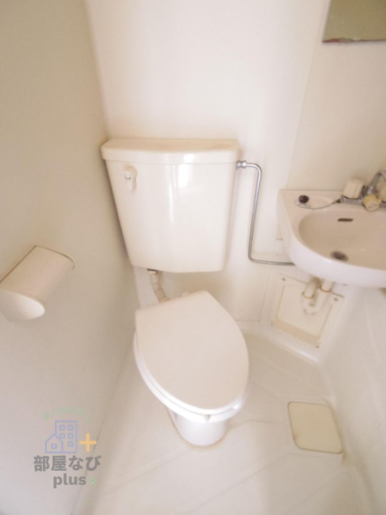 トイレ　※他号室写真です