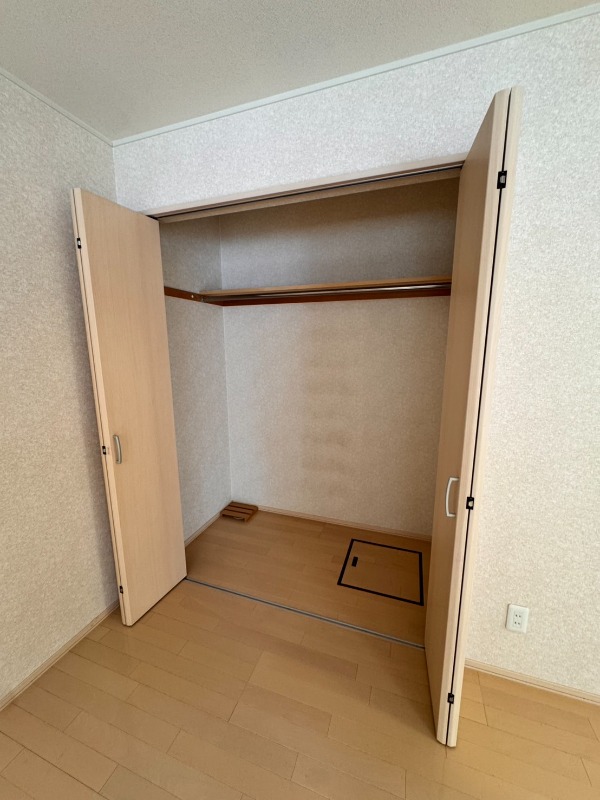 収納　洋室１収納♪