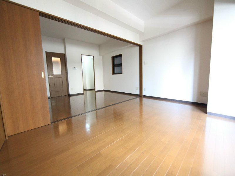 その他　ＬＤＫ9.3帖　洋室7.6帖　つなげて使用出来ます